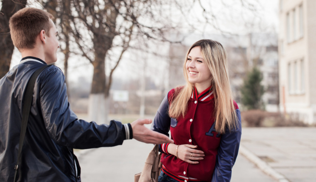 how-does-your-crush-react-to-bumping-into-you-quiz-expo